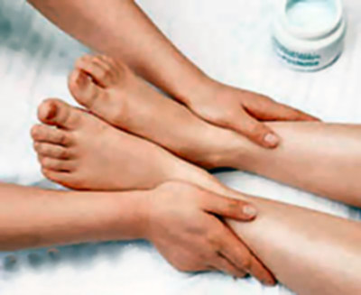mani-massaggio-on zon su-piedi